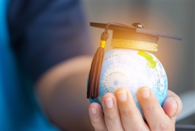 Lokaal bestuur Zoutleeuw voorziet 300 euro toelage/jaar voor studenten hoger onderwijs.